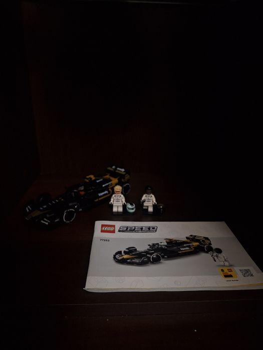 LEGO APXGP Team Race Car from F1 The Movie (77252)
