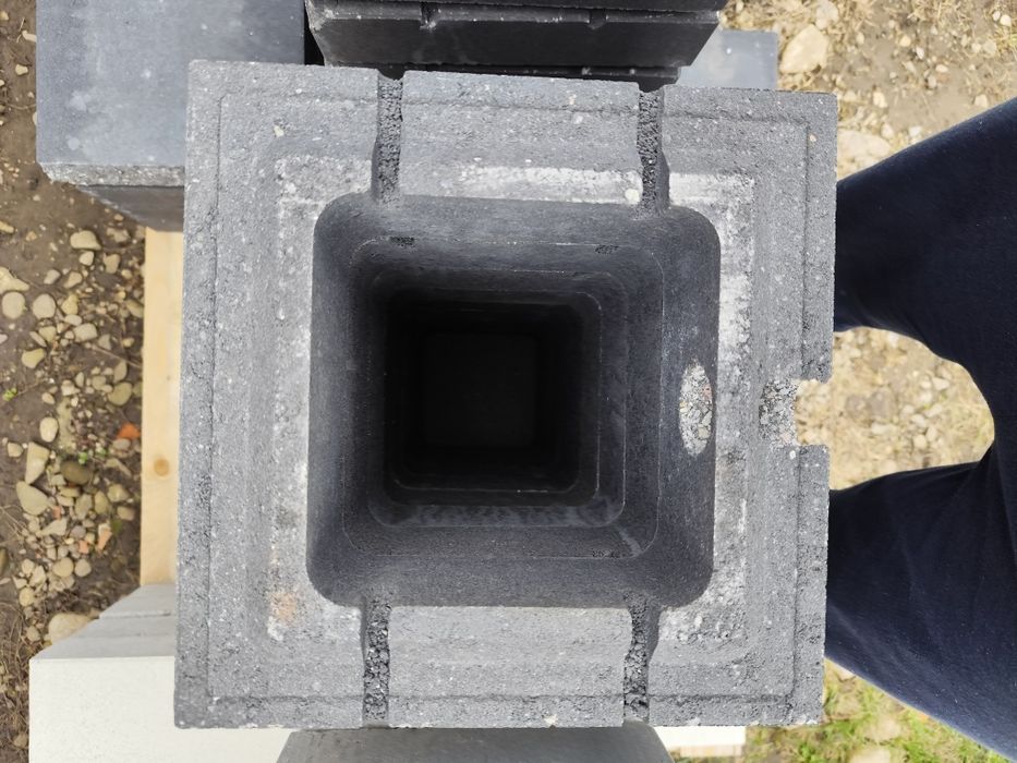 Cismea de gradina pe culoarea Polaris (alb)/ Dark (negru)