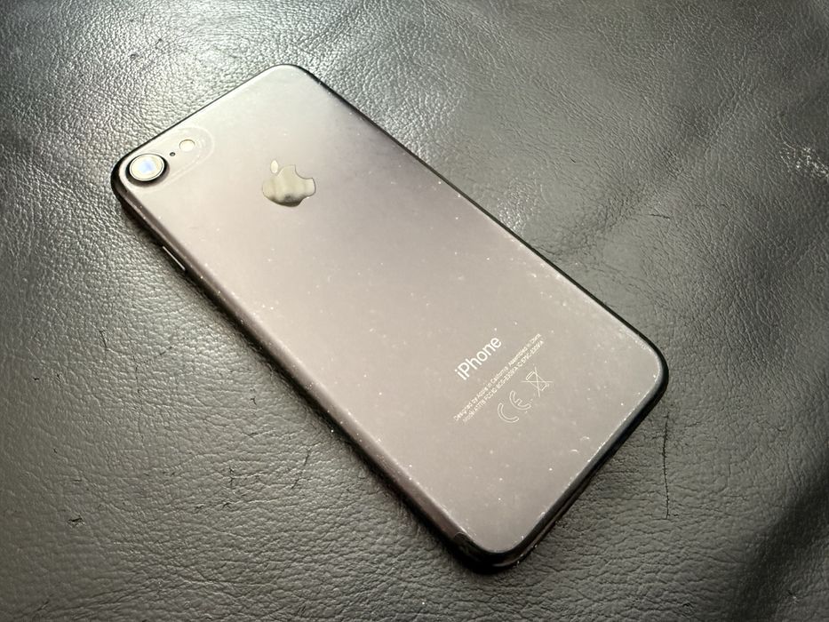 iPhone 7 128gb продам