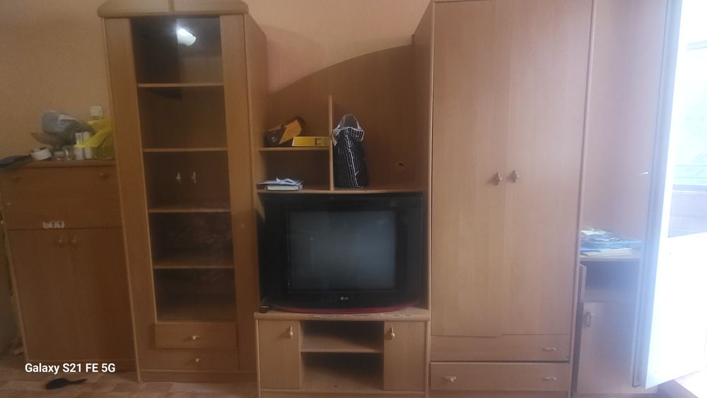 Отдам уголок. Самовывоз.