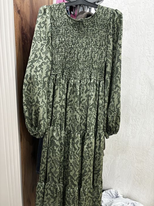 Продам платья, 40-44 размера