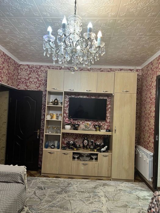 Продается на Чиланзар 20 квартал.  1*2 квартира