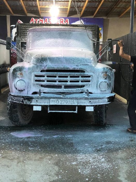 Зил зерновоз сотилади рама бутун 8 та газ балон йили 1980 силиндир 2