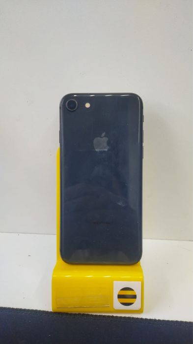 Айфон 8////64гб