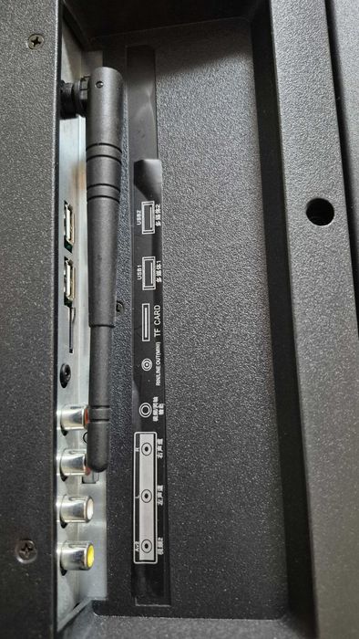 Телевизор  LED HDTV