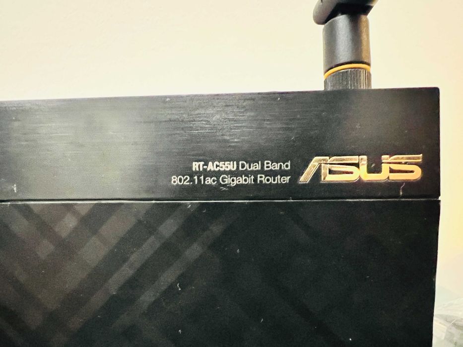 Router wireless ASUS RT-AC55U 4 x RJ45 10/100/1000 Mbps, USB 3.0