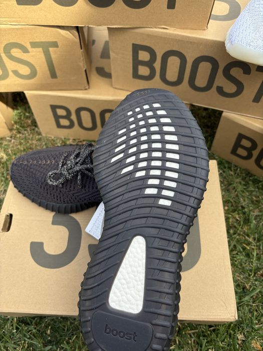 Yeezy Boost 350 V2 Static Black marimea 42,5