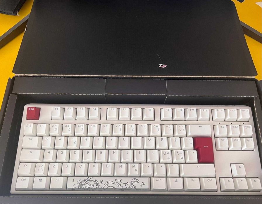Ducky One 3 TKL ISO Layout CHERRY MX RED hot-swappable