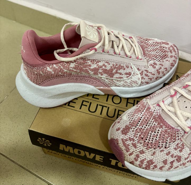 Дамски маратонки NIKE Superrep Go 3