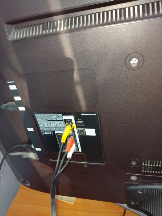 Продам телевизор   samsung  диоганаль  107см