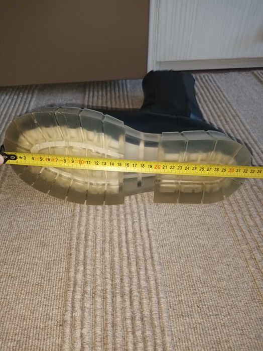 bocanci de iarna cu platforma bershka