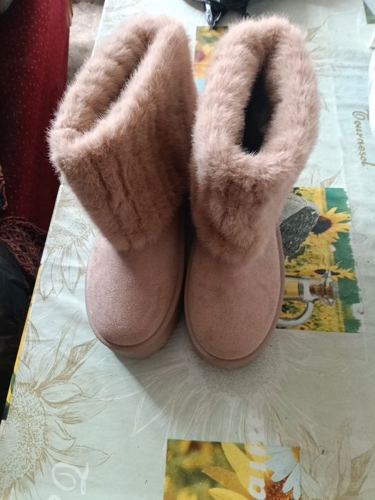 Обувки и дрехи @