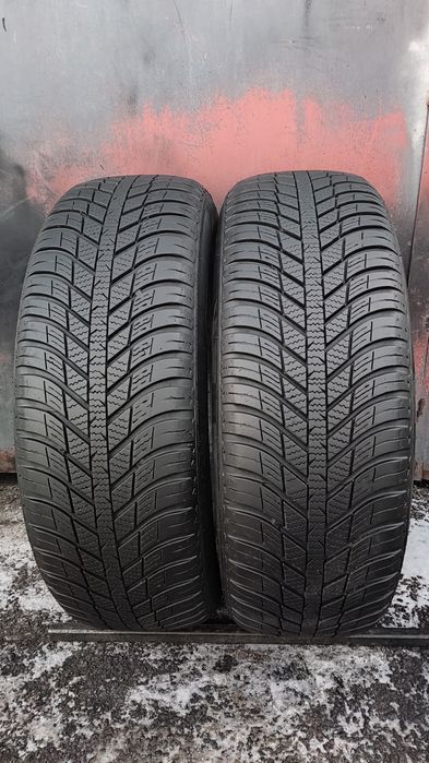 2бр. всесезонни гуми 215/60/17 Nexen Nblue 4 Season 
dot24
7mm
Много д