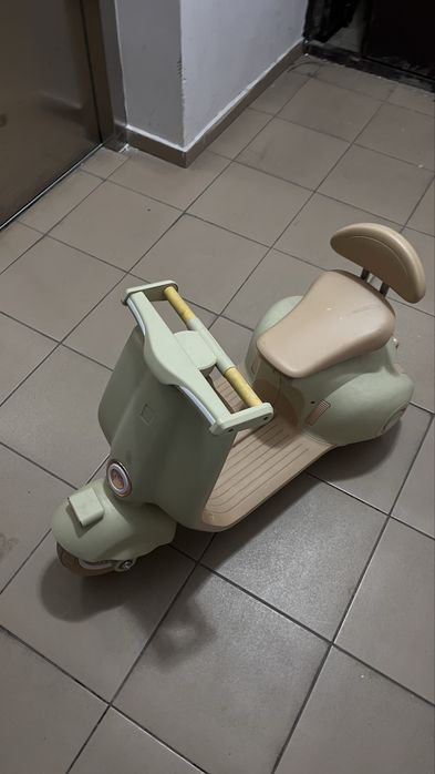 Машинка детская