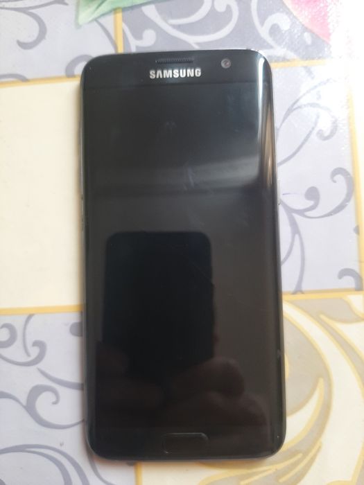 Самсунг S7 Edge 32 гб.