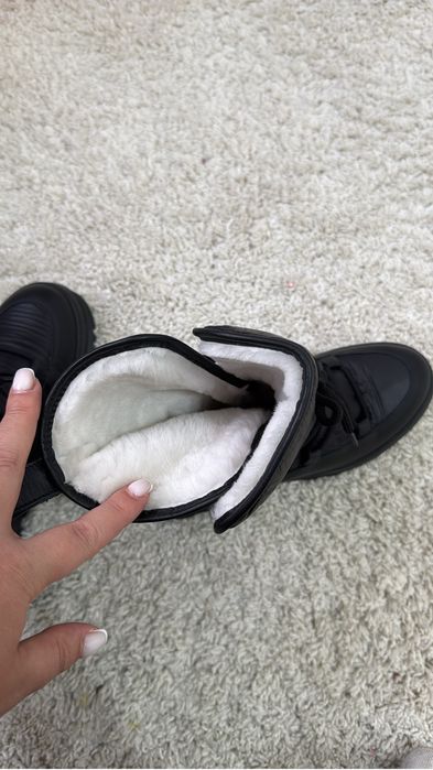 Продам женскую обувь