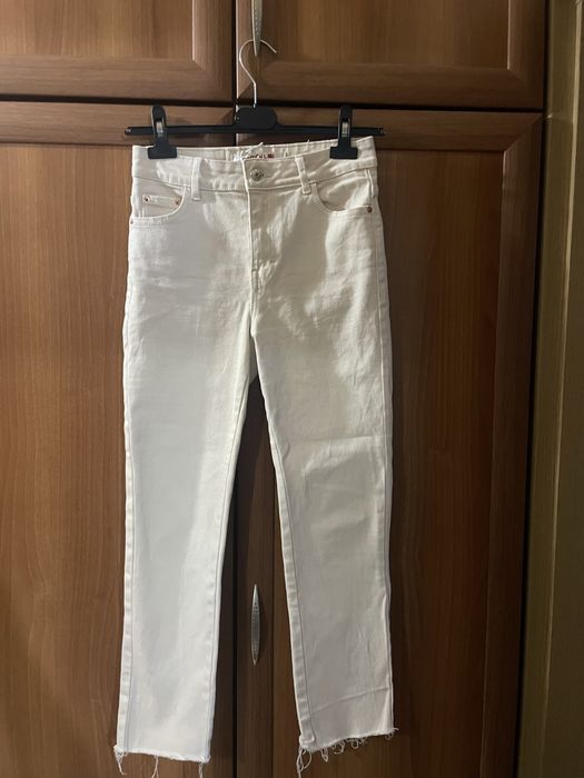 Бежави дънки Don’t call me Jennifer