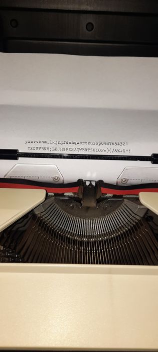 Mașină de scris Triumph