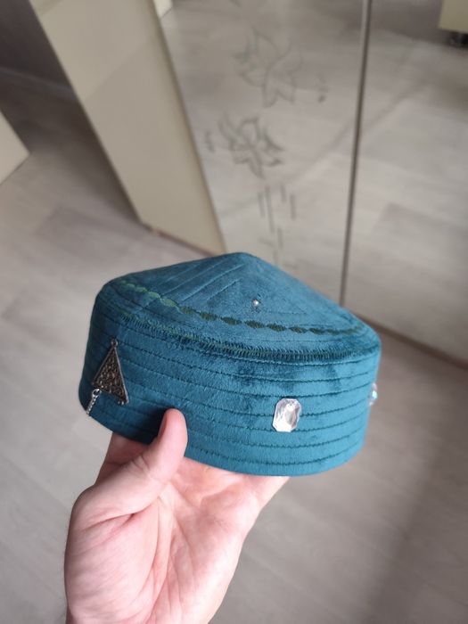 Тақия сатылады қыз бала мен ұл балаға