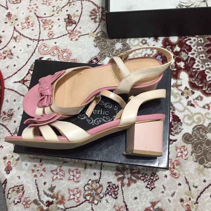 Босоножки летние