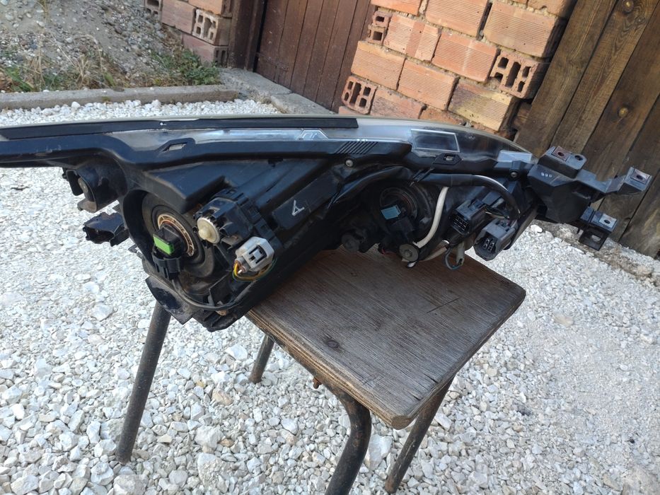 Преден ляв фар за Мазда 6 хечбек || генерация