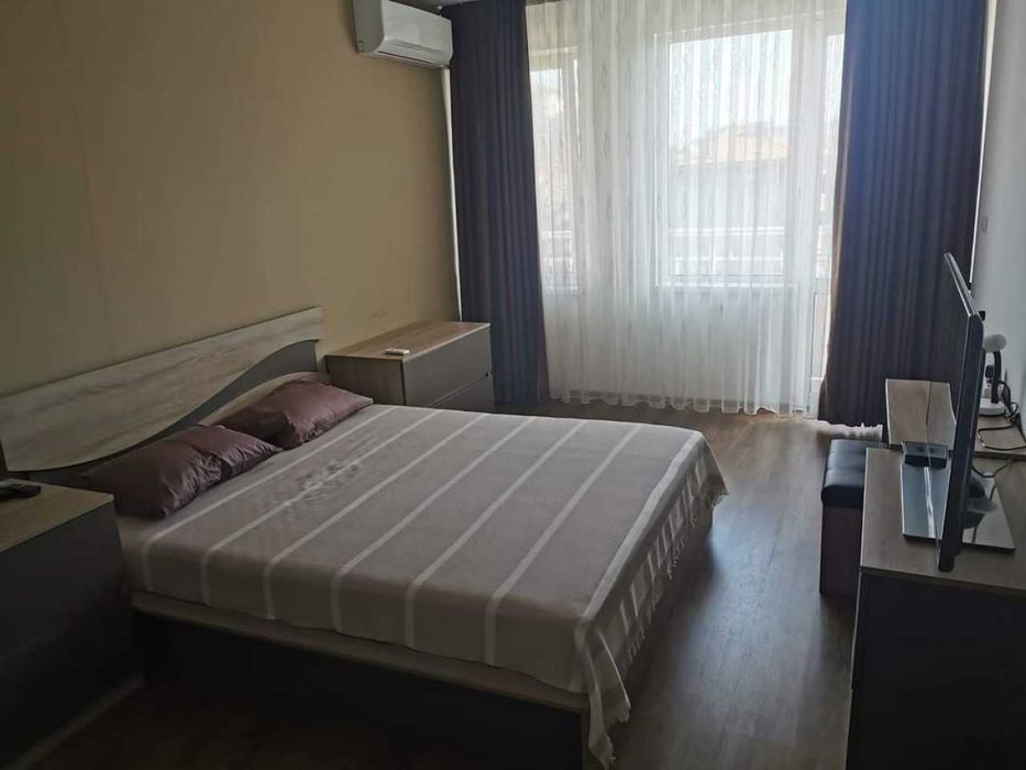 Дава се под наем Тристаен апартамент в Пловдив, Кючук Париж - 80 кв.м за 400 € - Снимка #2