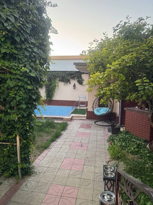 Продается дом в элитной махалле 200м² Широкая улица, есть летняя кухня