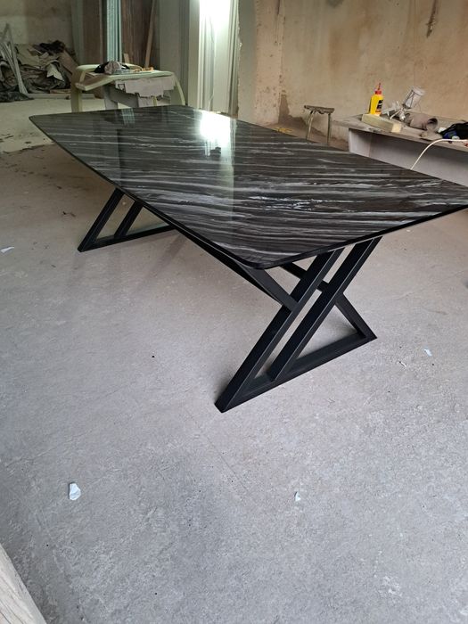 Керамический стол