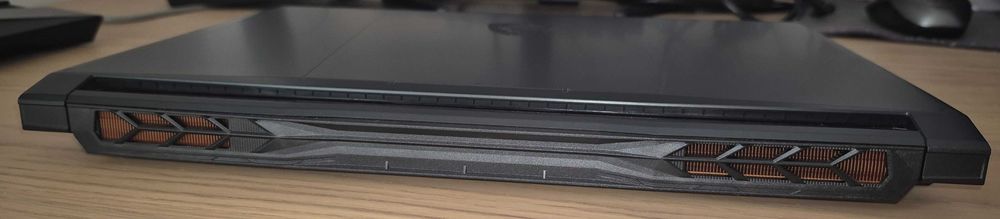 Laptop de Gaming MSI Katana 15HX: RTX 5070, i7-14650HX