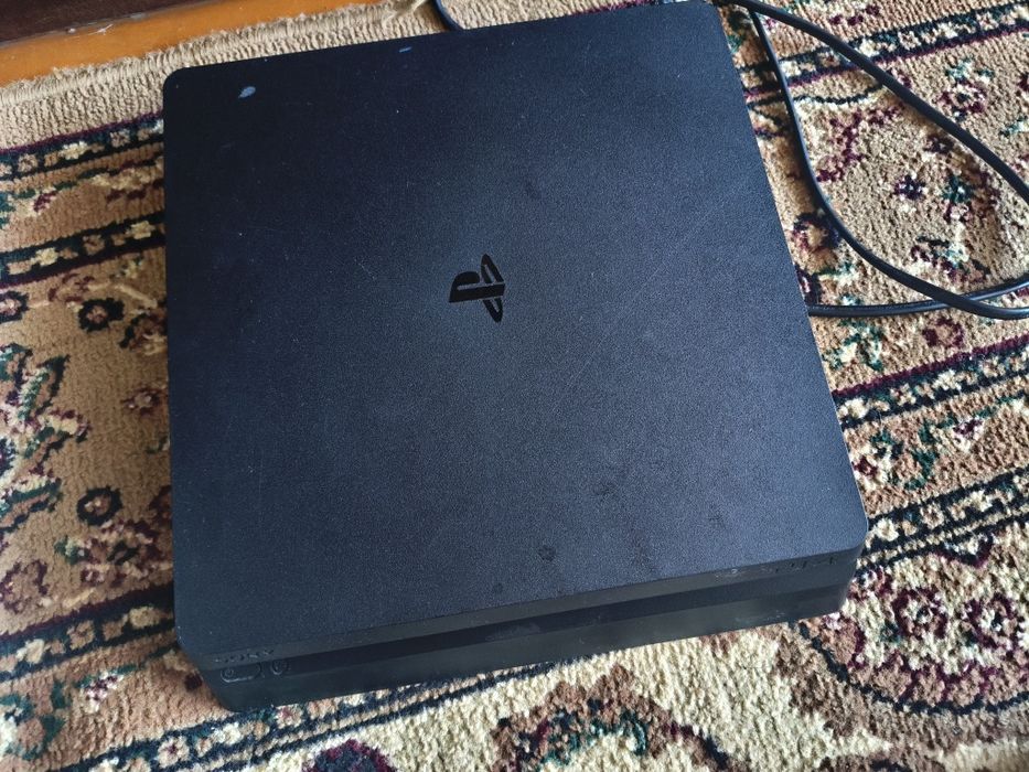 Playstation 4 slim, 500GB
