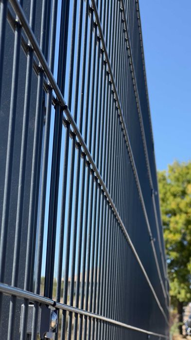 Оградни пана дабъл 6/5/6 мм. и 8/6/8 мм. Пана с двойни телове 2D.