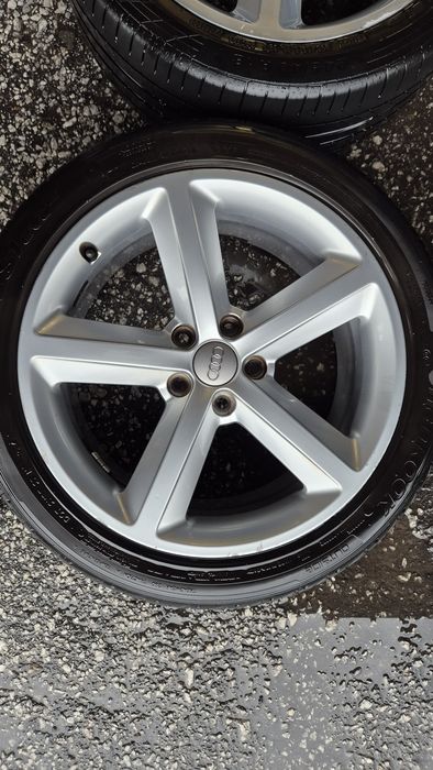 Джанти с гуми за Ауди 5х112 18