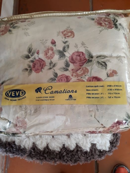 Постельное белье,пододеяльник и 2 нав.