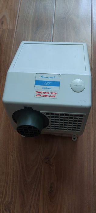 Uscator maini Romstal cu aer cald