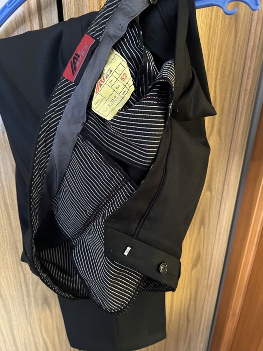 Продам брюки новые.