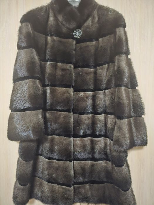 Продам норковую шубу