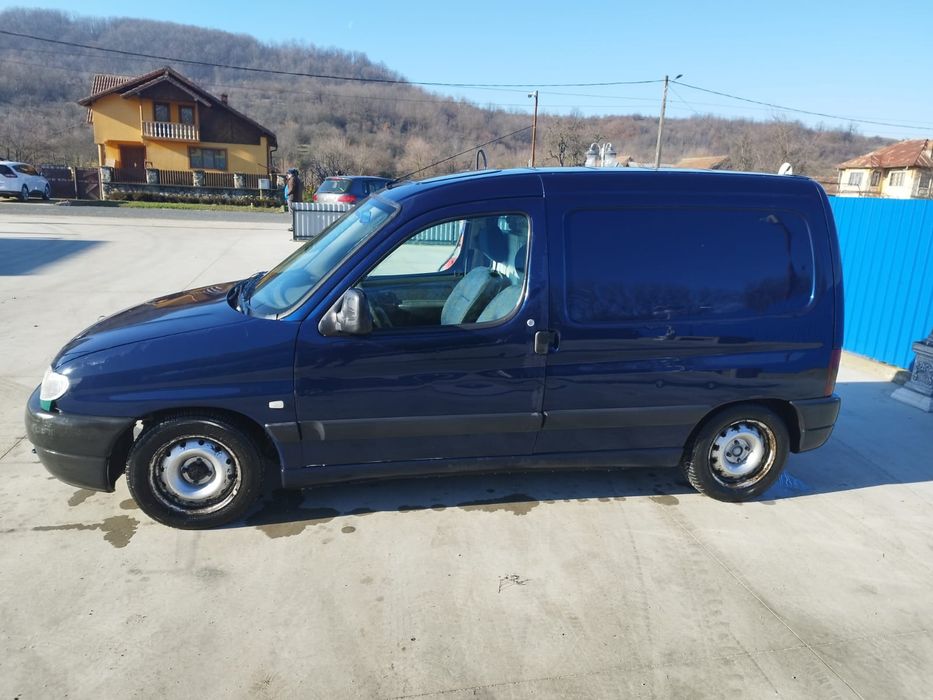 Proprietar, vând Peugeot partener cu fiscal s-au fără