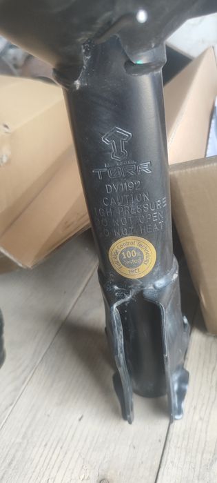 Амортизаторы передние