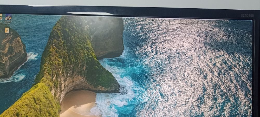 Монитор Samsung 24 дюйма, HDMI