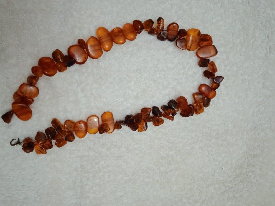 Продаются бусы янтарные натуральные цена договорная