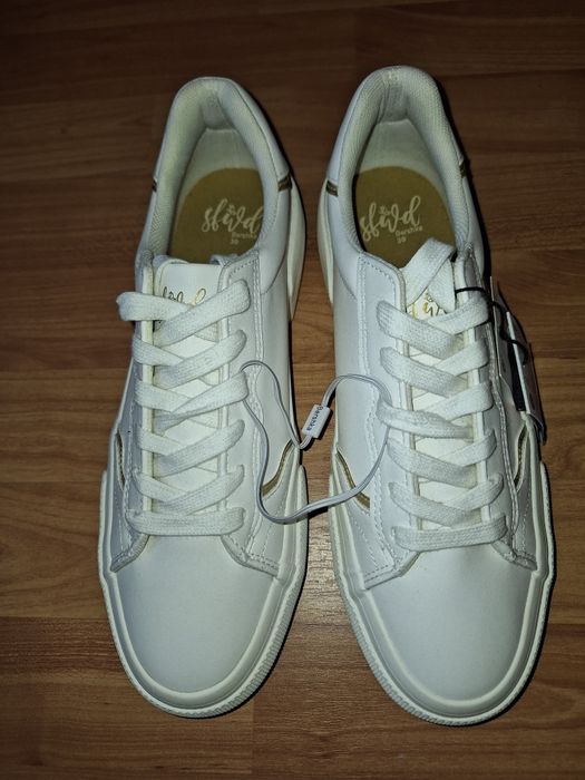 Adidași de dama modele diferite