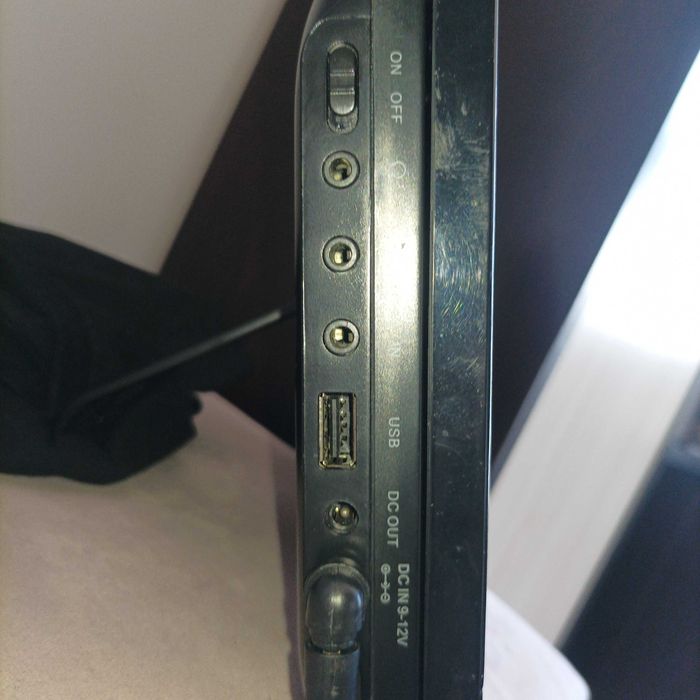 портативно DVD  LENCO  9 ''