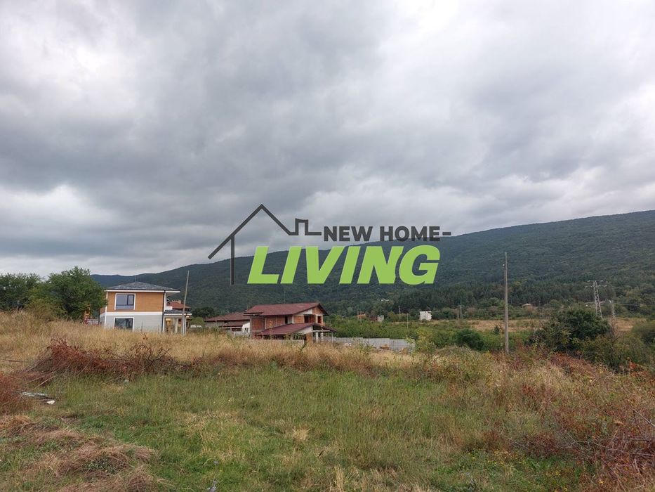 Парцел в Пловдив-Тракия площ 933 цена 60000