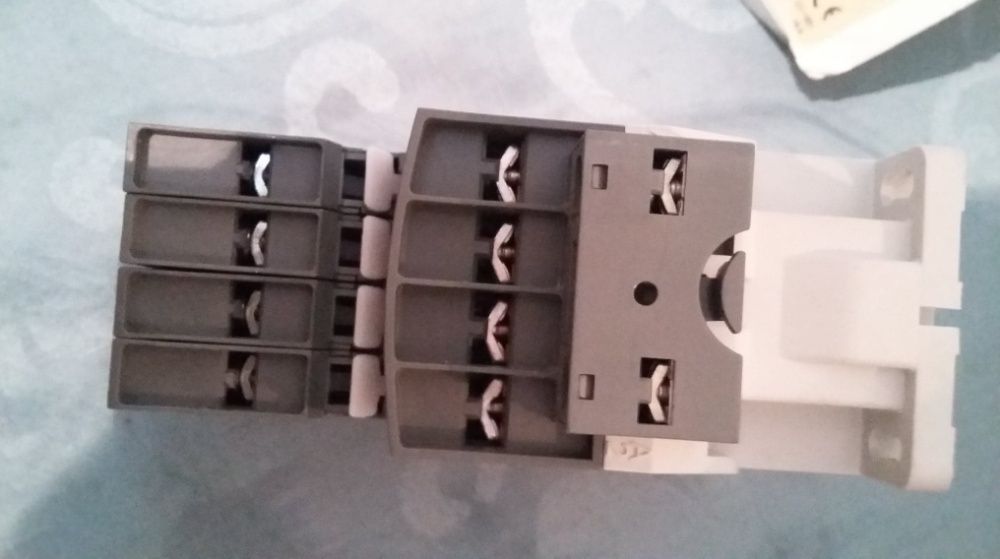 Contactor ABB - 240V, 25 A, cod NF71E