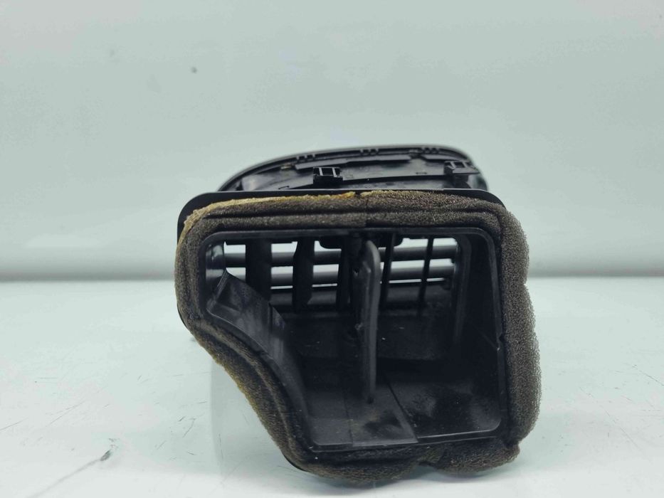 Grila aerisire dreapta Volkswagen Golf 6 (5K1) GTD [Fabr 2009-2013] 5