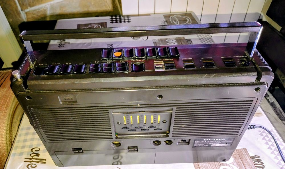 Радиокасетофон Grundig Rr 720