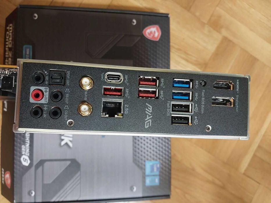 MSI Z690 Tomahawk Wi-Fi DDR5