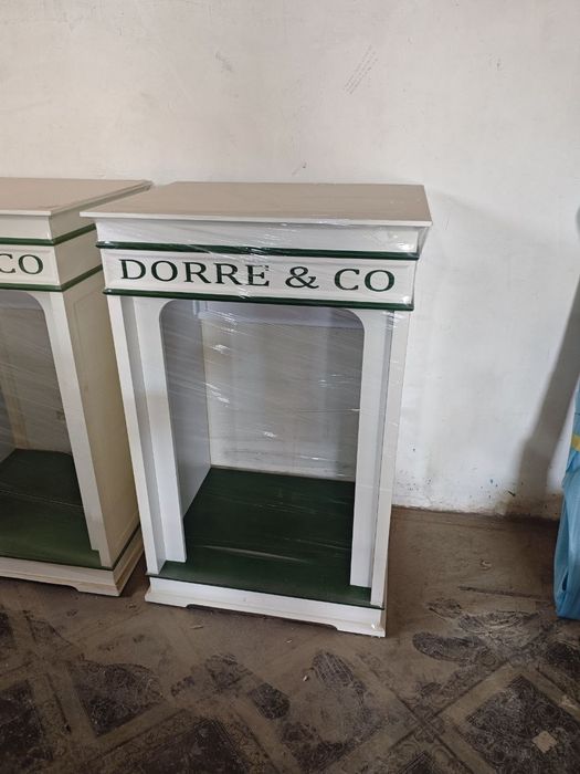 Продаётся витрина для холодильника