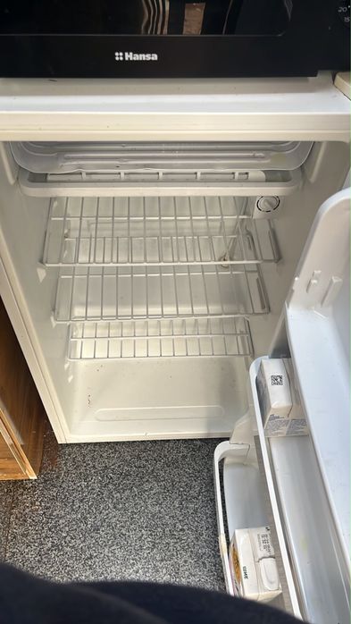 Продам мини холодильник