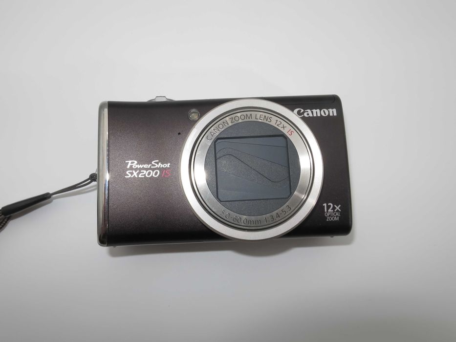 Canon SX200 ултра компактен цифров фотоапарат, дигитална камера с голям оптичен зуум, като НОВА - пълен комплект - работи отлично